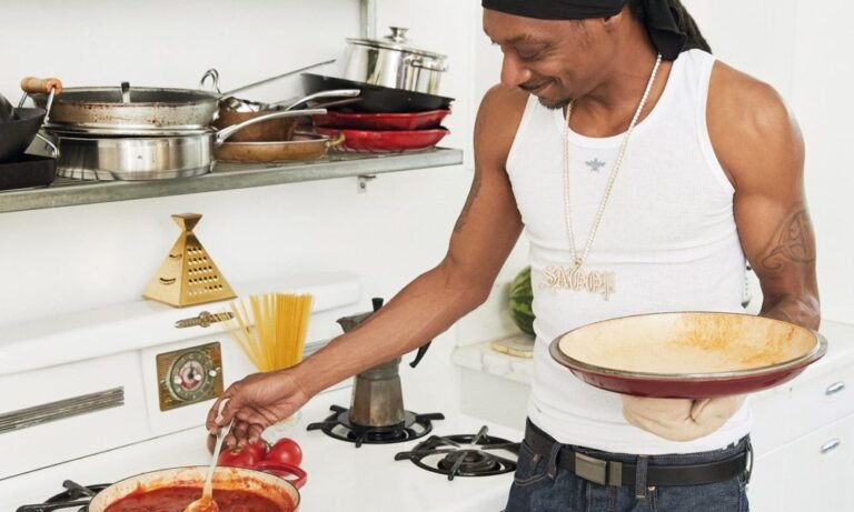 Książka kucharska Snoop Dogga zawiera przepisy na czas, gdy jesteś już na haju