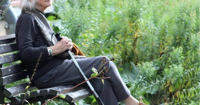 Badanie: Wpływ mikrodawkowania THC/CBD na demencję Alzheimera